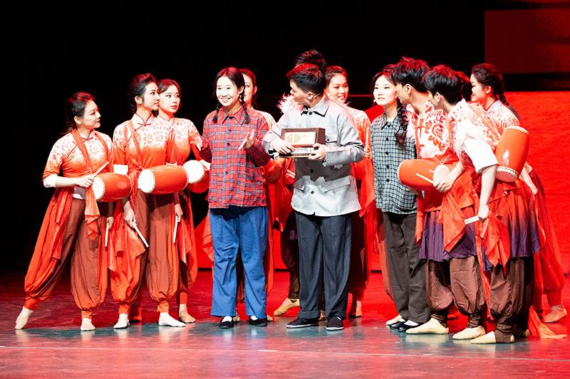 ���ȷ桤�˴���衷�����赸ʷʫ����