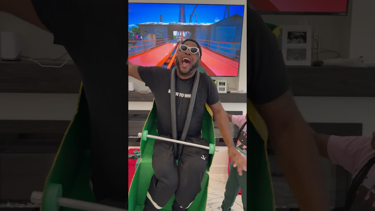 Dress to impress roller coaster theme—you have to see it!