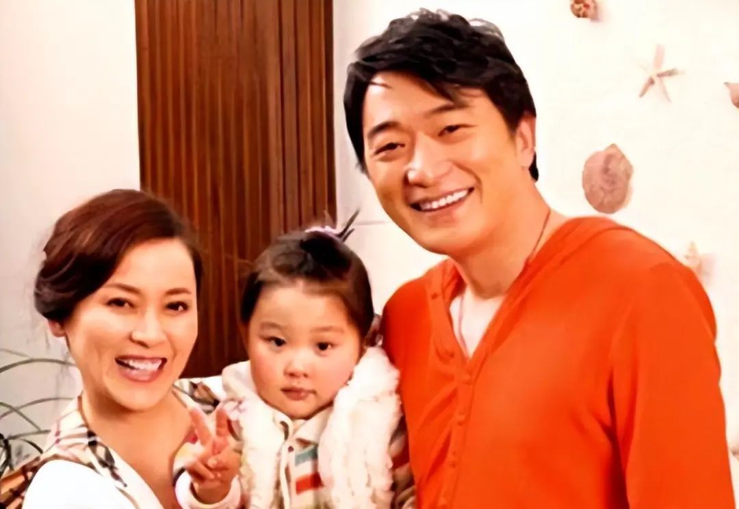 两人都是演员，在一起13年女儿都12岁了，却无人知他们是夫妻