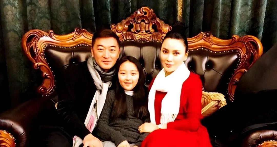 两人都是演员，在一起13年女儿都12岁了，却无人知他们是夫妻