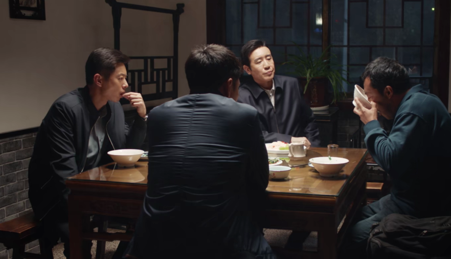 吃得越真演技越稳，《我是刑警》富大龙吃面条扯下多少演员遮羞布