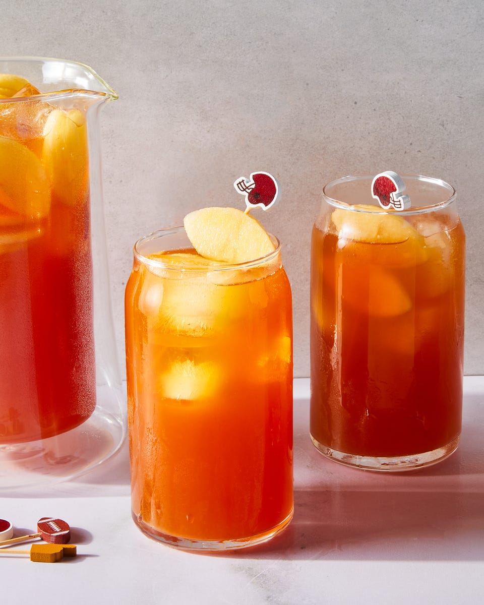 35 Super Bowl Cocktails (& Mocktails!) For Your Game Day Party