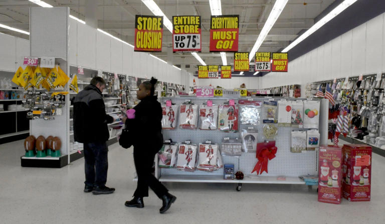 Party City, once the nation’s largest retail outlet for balloons and other party favors, announced Friday that it is closing all its stores after almost 40 years in business (Picture: ZUMA Press Wire)