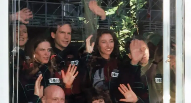 33年前，美国曾做过一个实验，将4男4女关一起两年，结果怎样？