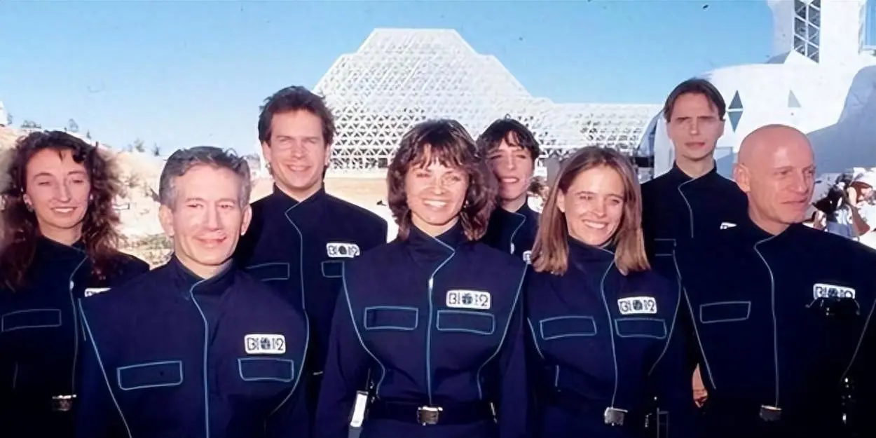 33年前，美国曾做过一个实验，将4男4女关一起两年，结果怎样？