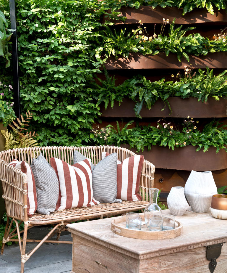 These 4 vertical gardening tricks can transform tiny urban spaces into ...