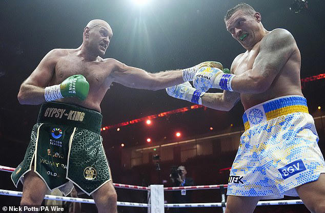 Who are the presenters and commentators for Tyson Fury vs Oleksandr ...