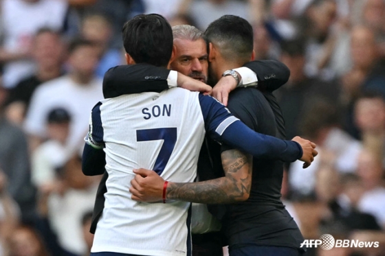 '너 나 무시해?' 극대로 토트넘 감독 "존중 좀 해라, 지도자만 26년 했다"... 공개 저격→전면 반박 나섰다 이미지 2