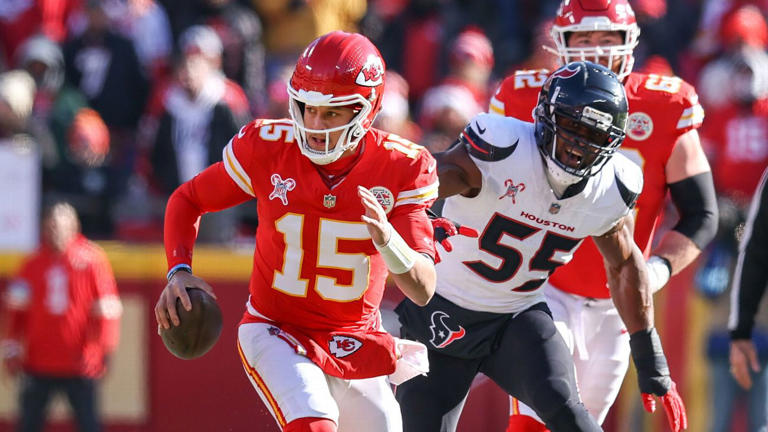 Chiefs' Patrick Mahomes says ankle 'in a lot better place'