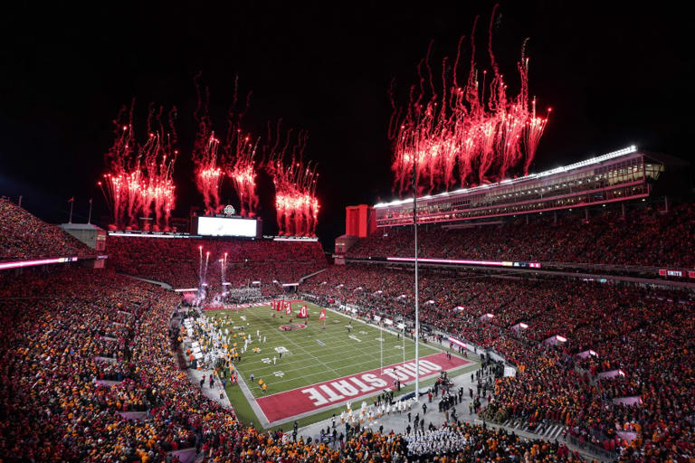 Ohio State defeats Tennessee, 4217, to advance to Rose Bowl