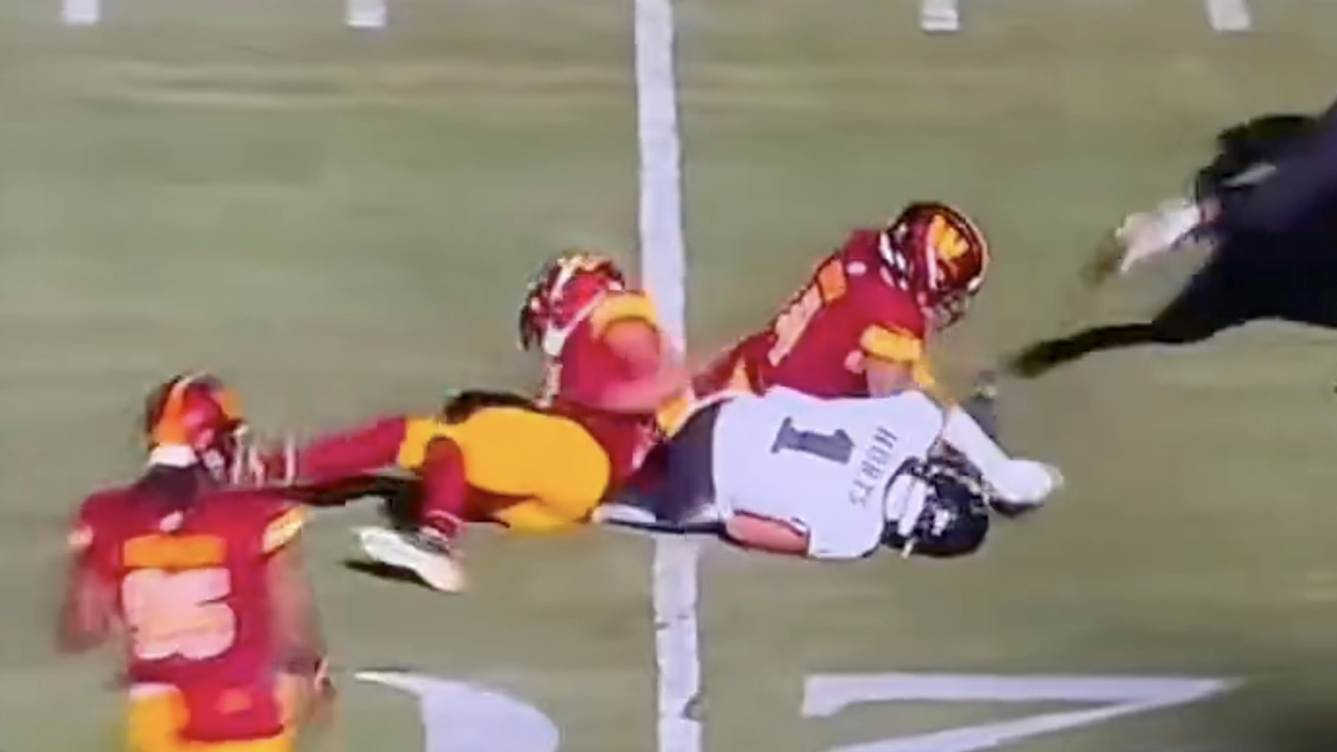 Jalen Hurts injury update Eagles QB jogs to locker room after head hit