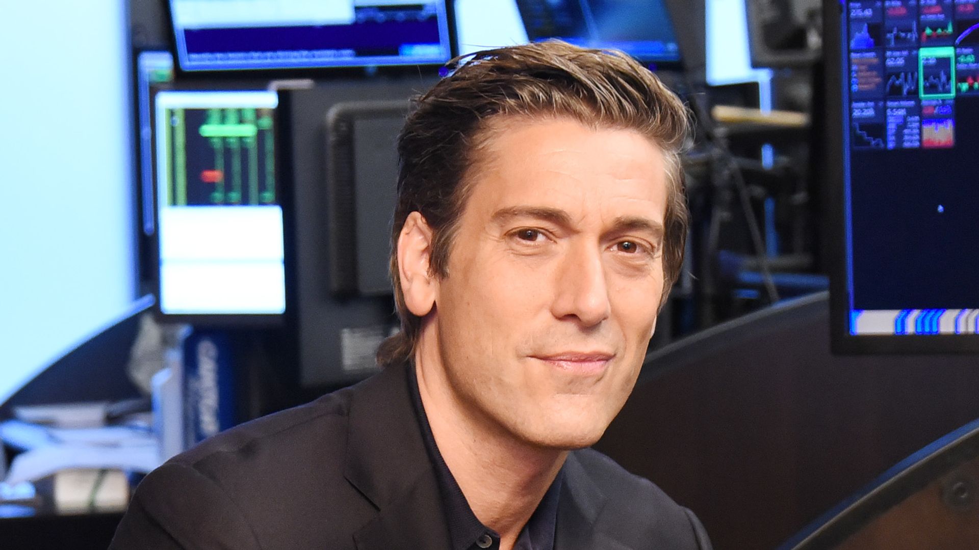 David Muir bids farewell with reflective message as fans react: 'You never  disappoint'