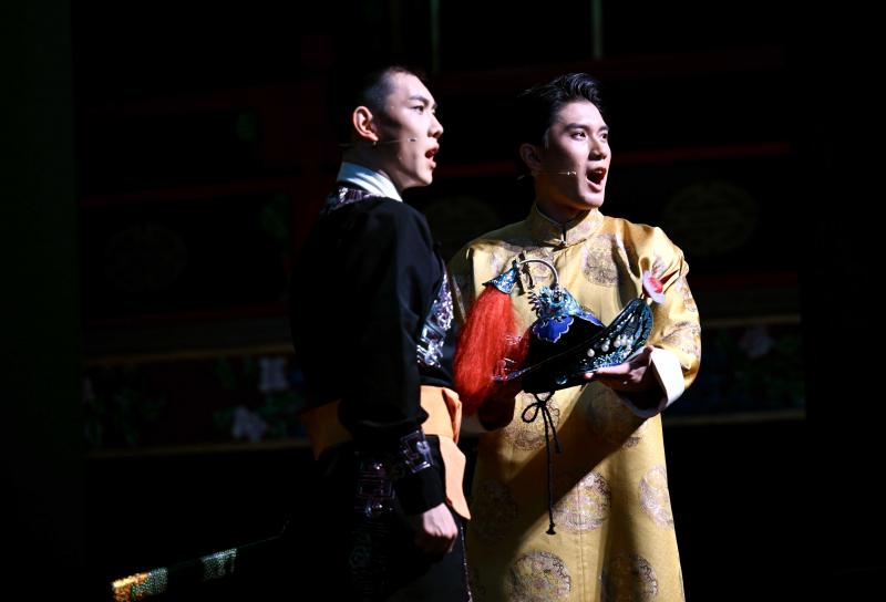 ����ʽ���־硶�����¶��12��24������ ���ഺ����������Խʱ������������