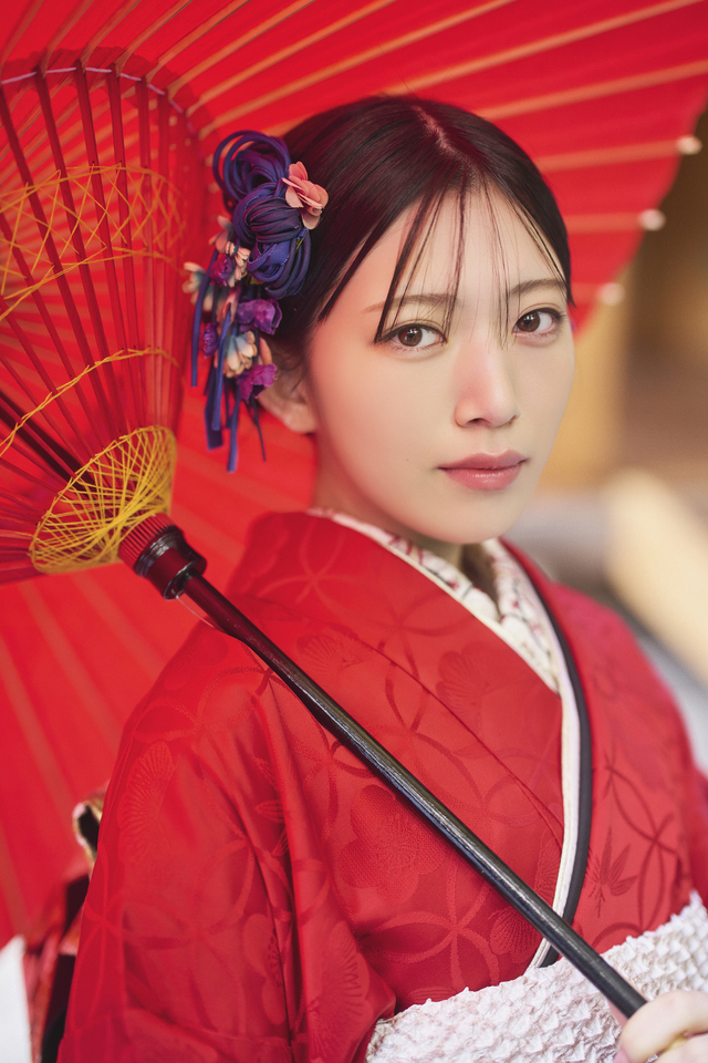 櫻坂46・山下瞳月、ハタチの凛々しい振袖姿を撮り下ろし 櫻坂46・山下瞳月、ハタチの凛々しい振袖姿を撮り下ろし