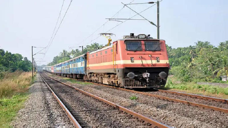 Hydrogen-powered trains will run fast on the tracks! Railways preparing for pilot project