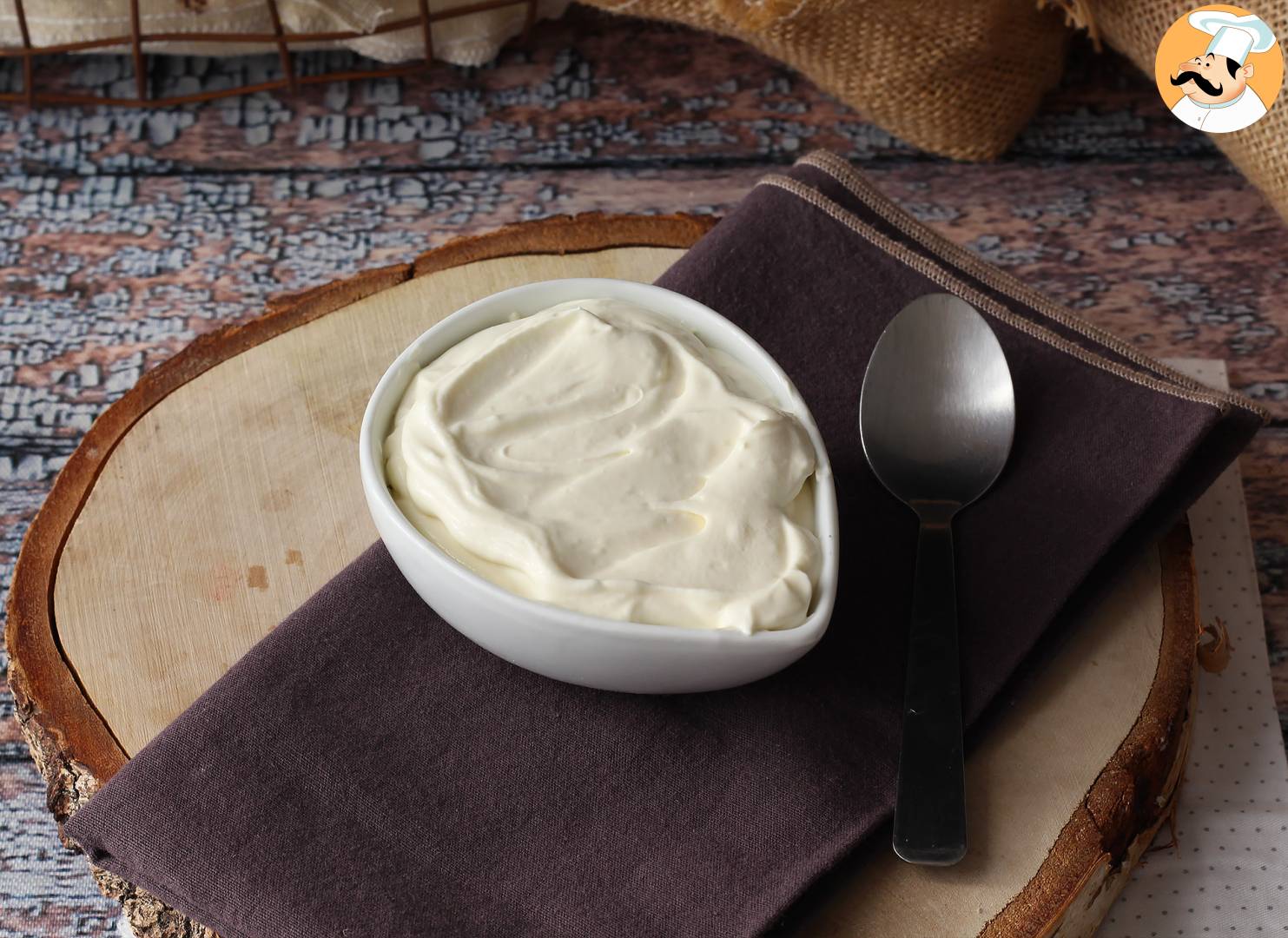 Vanillecrème montée, de perfecte topping voor je taarten en laagjescake!