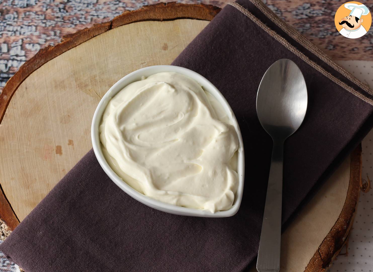 Vanillecrème montée, de perfecte topping voor je taarten en laagjescake!