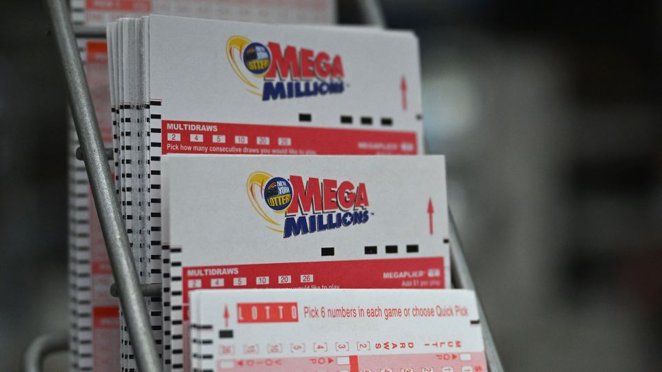 Mega Millions jackpot nears $1 billion after there were no big winners ...