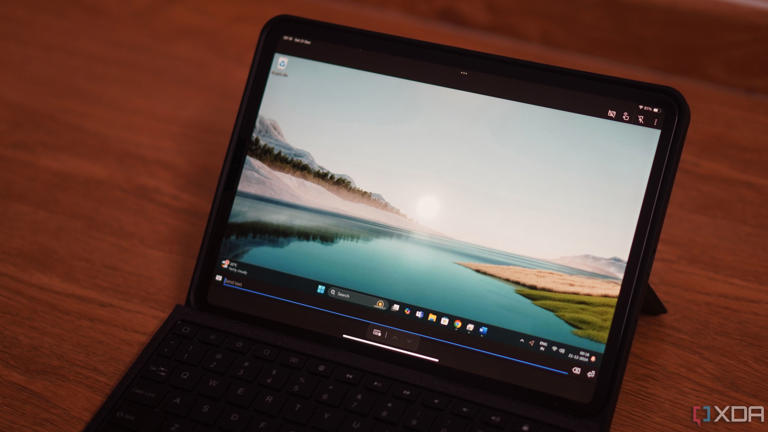 Windows on iPad screen