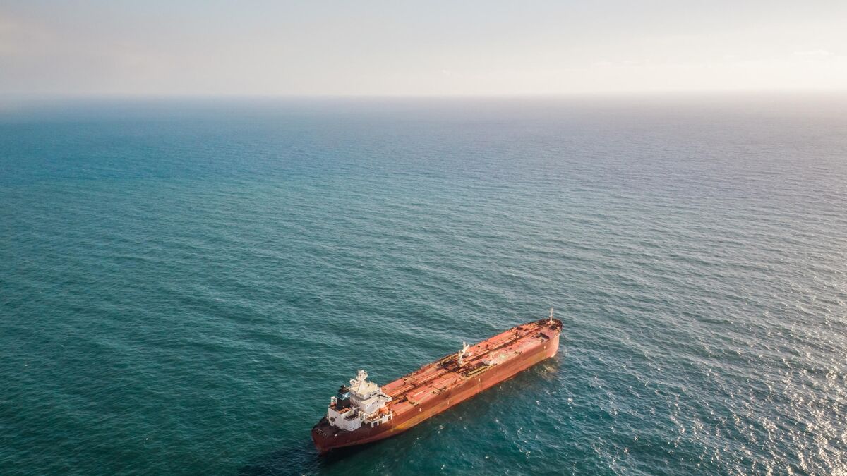 Méditerranée deux marins portés disparus après le naufrage d’un cargo
