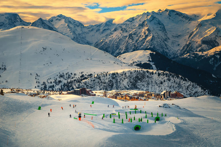 The sunny Alpe d'Huez, Isère, France - © Gaspar Janos / Shutterstock