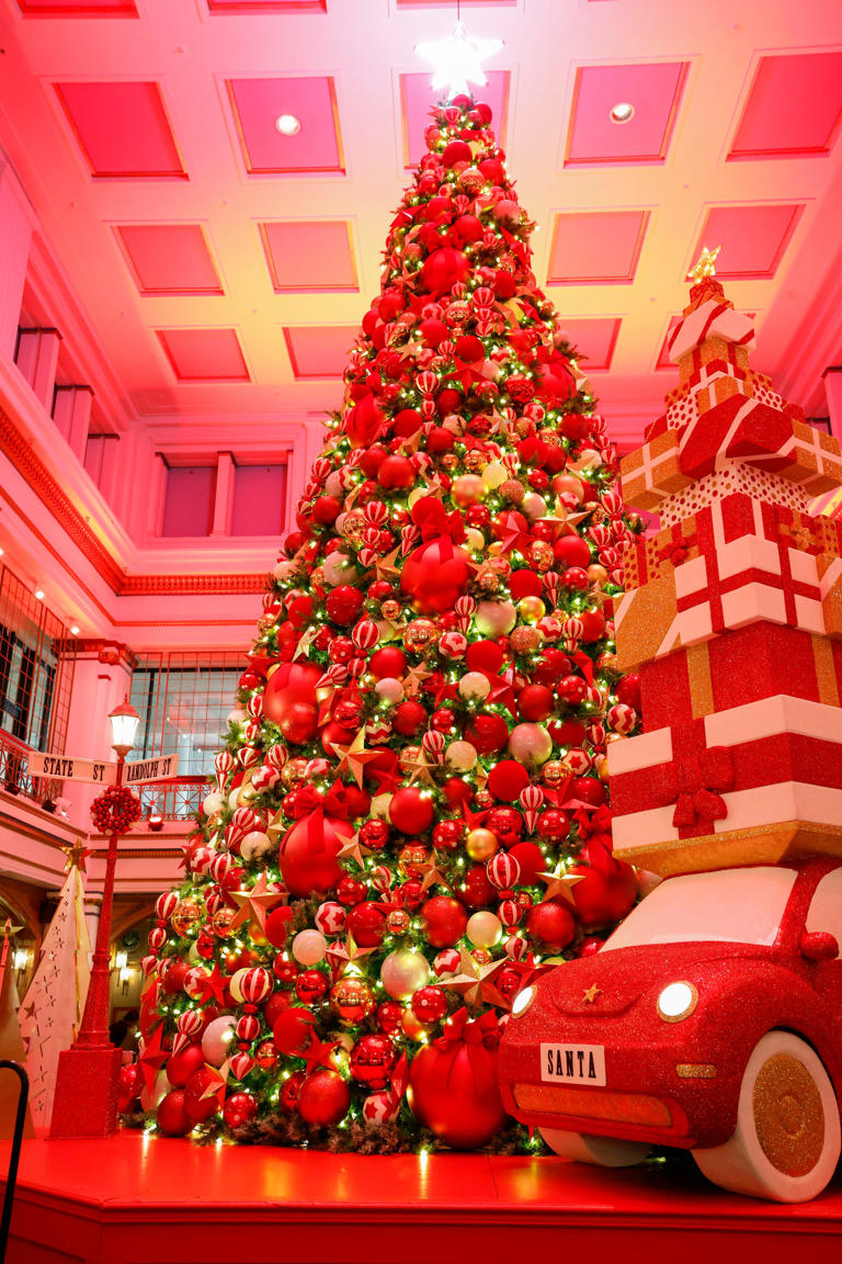 The Great Tree at Macy's State Street in Chicago is one of the city's enduring holiday traditions.