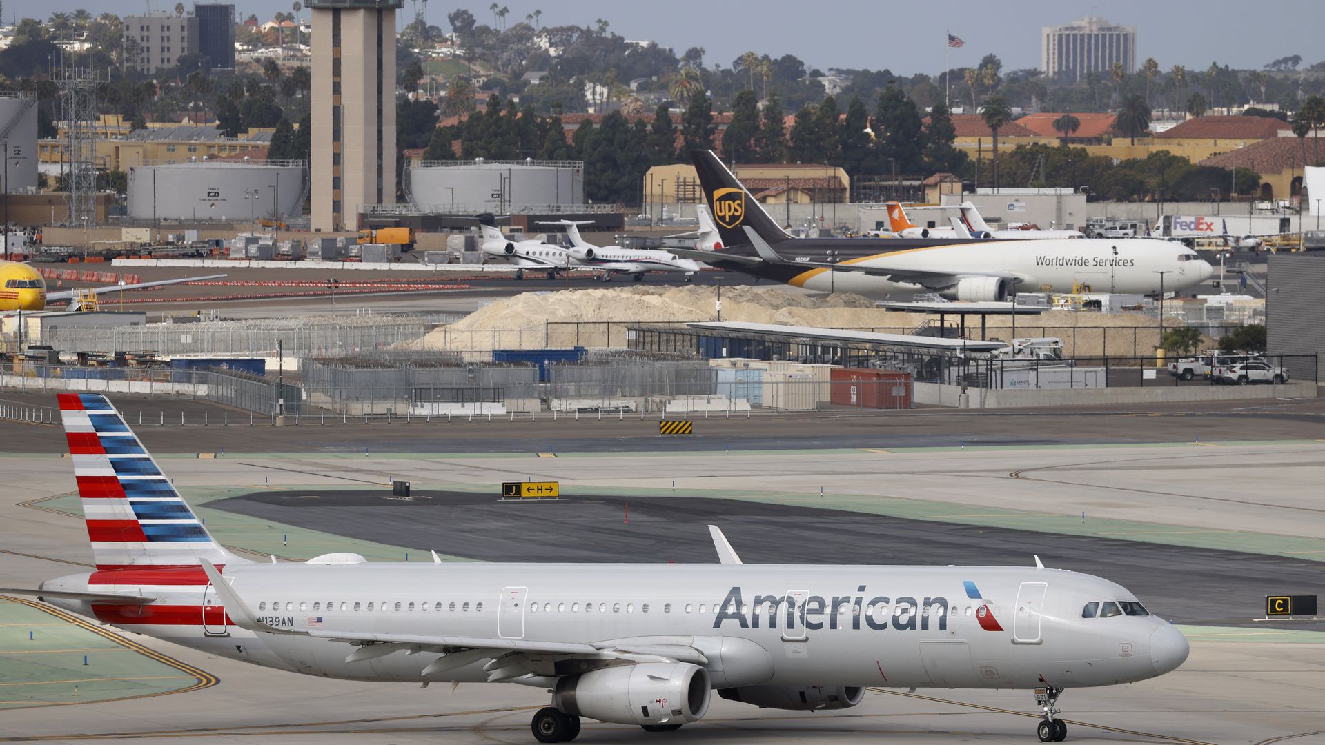 American Airlines system outage grounds flights across the US