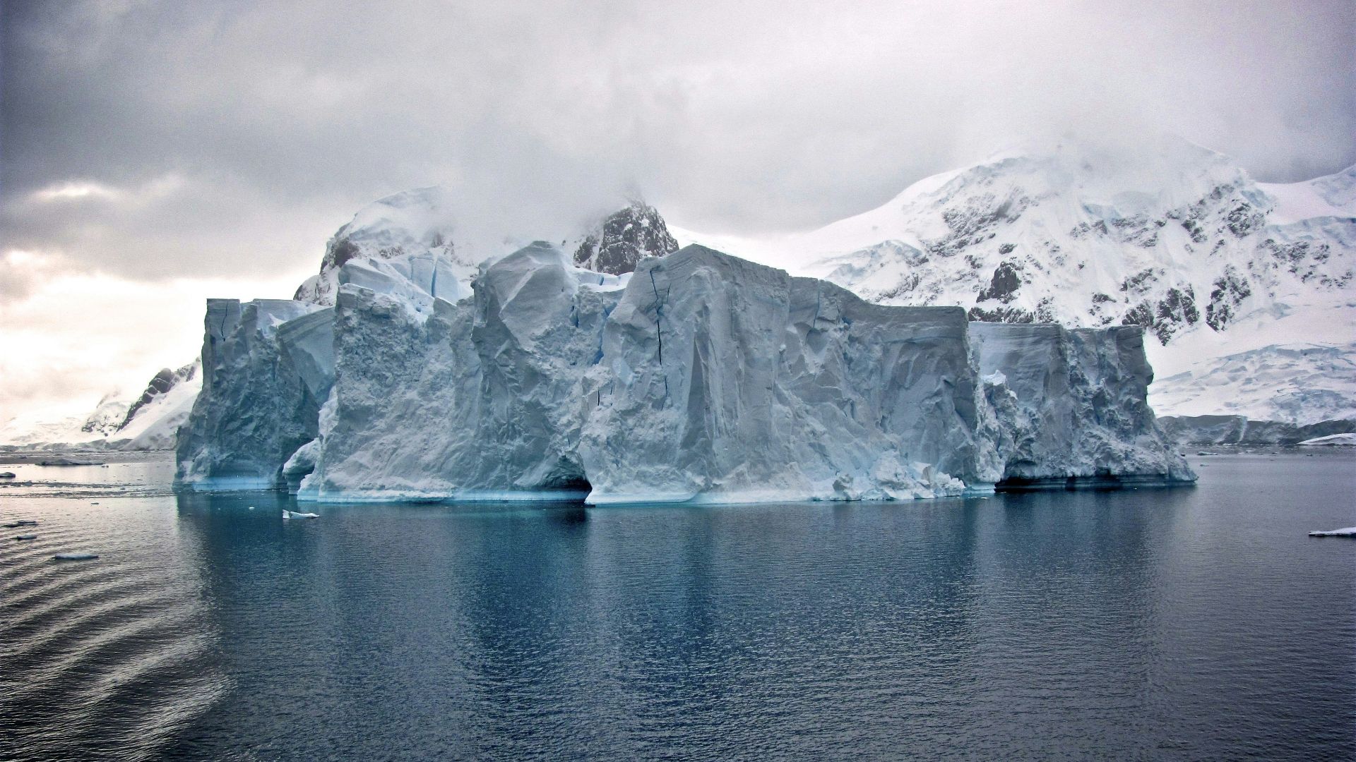 Antarctica 20 Stunning Facts About - AA1wrBuG.img