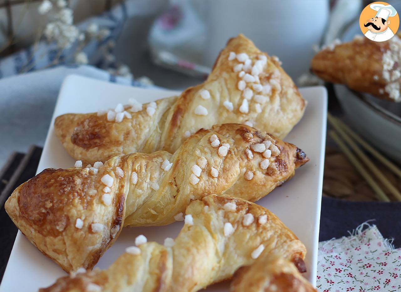 Bladerdeegrondjes met vanillecrème