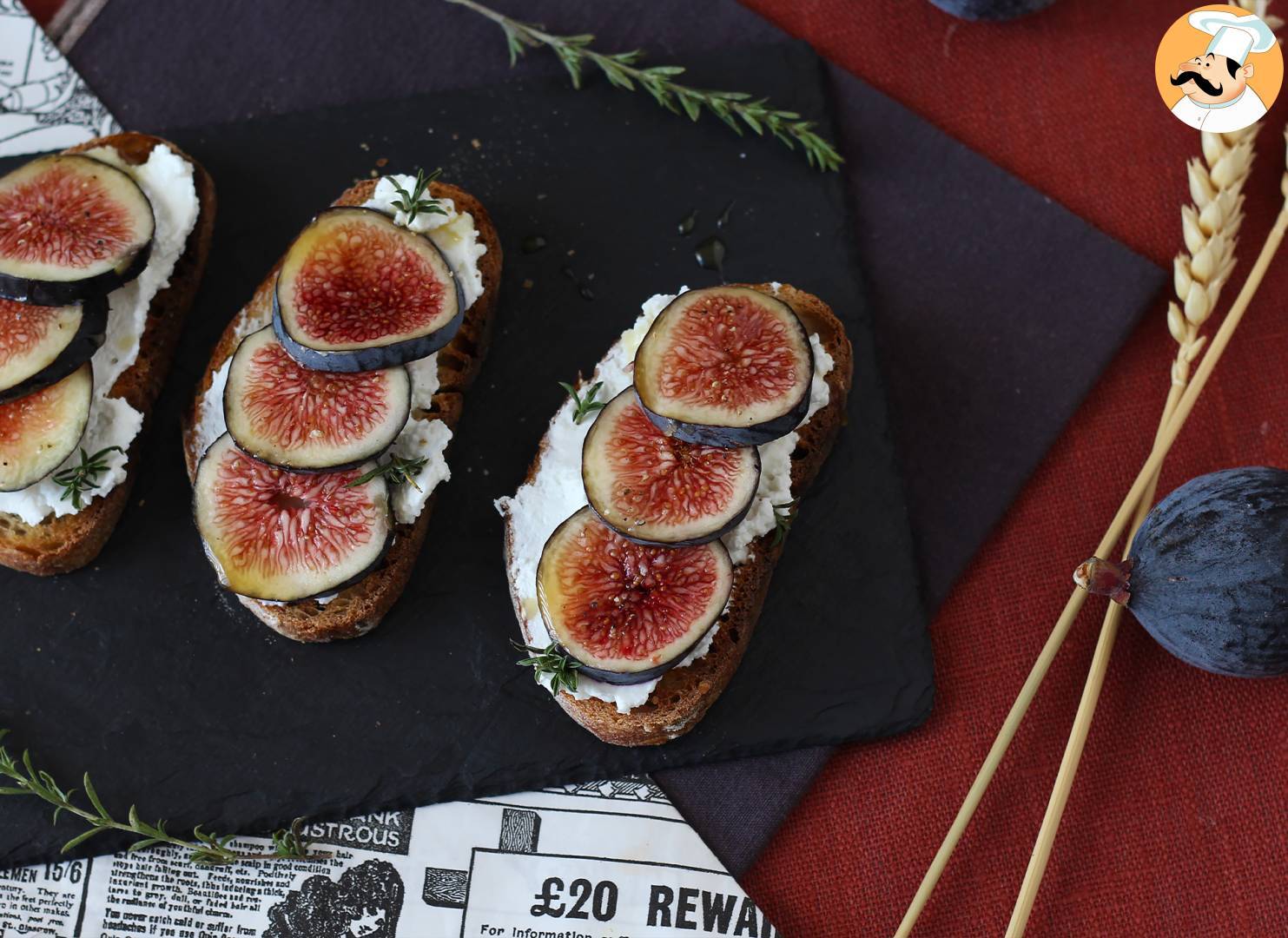 Feigenschnitten, ziegenfrischkäse, honig und rosmarin