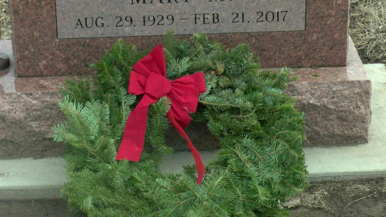 Local Boy Scouts Honor Veterans During Wreaths Across America