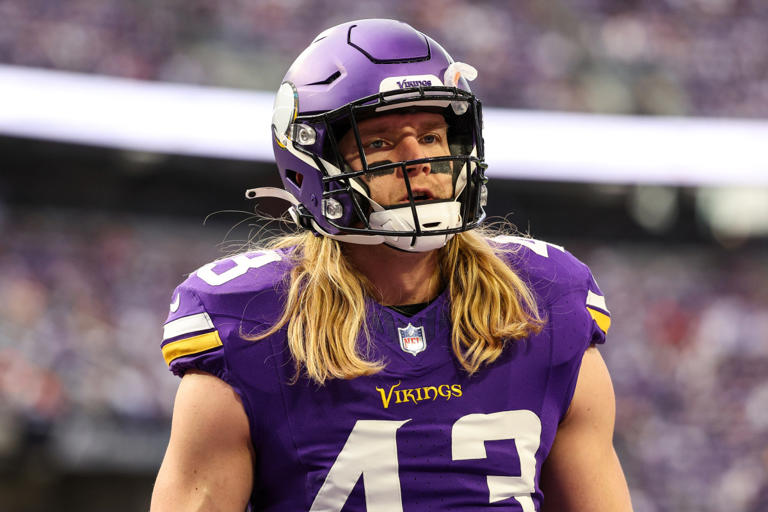 Fans Saddened by NFL's Snub of Vikings' Andrew Van Ginkel