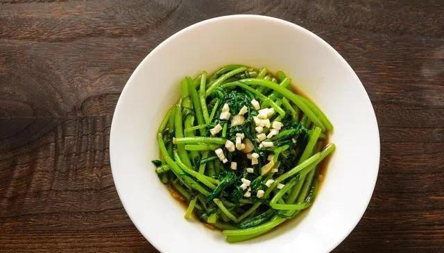 冬天的“不老菜”，天然叶酸高的4种食物，越吃越年轻，安心过冬