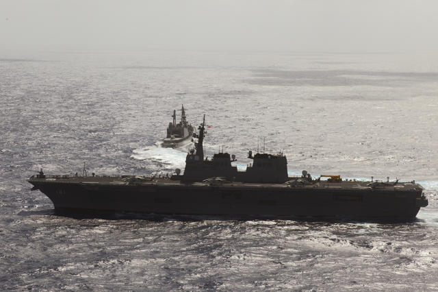日本海軍 護衛艦 特大自衛 艦旗 ※価格交渉可 海上自衛隊の護衛艦「かが」がついに空母化に成功…日本の自衛艦