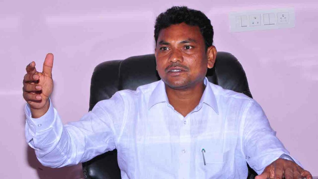 Rega Kanta Rao | నన్ను చంపేందుకు కుట్రలు చేస్తున్నారు.. రేగా కాంతారావు ...