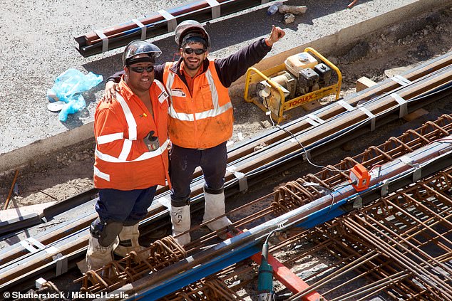 Tradie graduates as a surgeon after juggling tools and textbooks