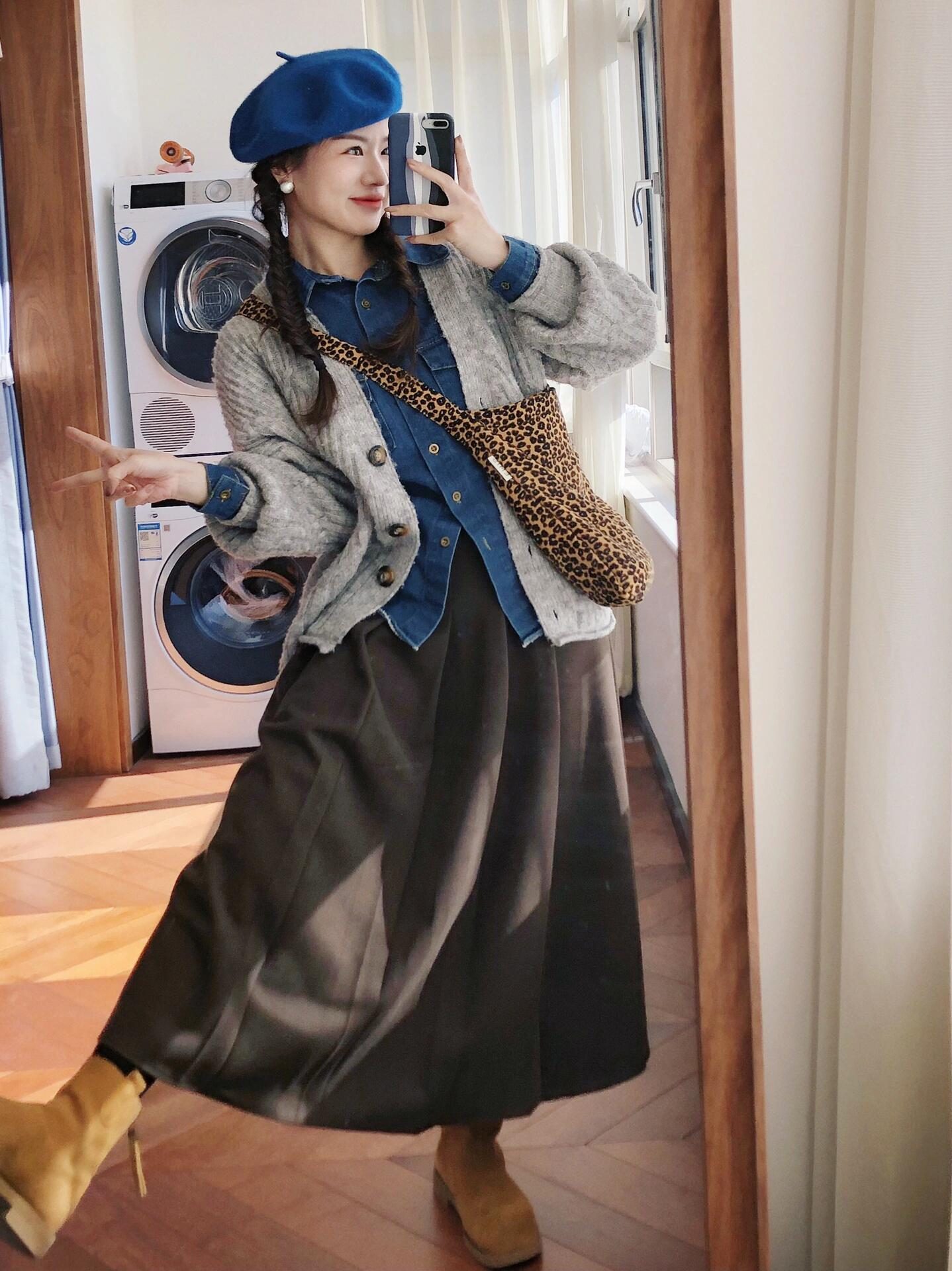 从春到冬，这件衬衣几乎可以搭遍所有下装，简约时髦又大方