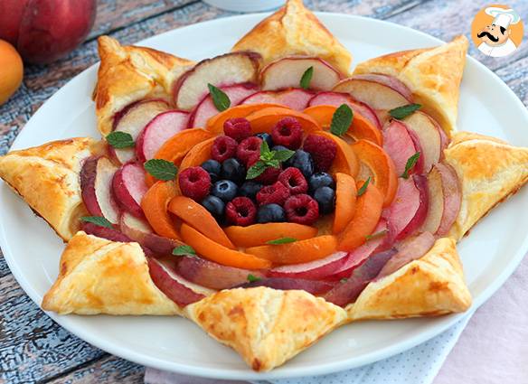 Sternentorte mit früchten