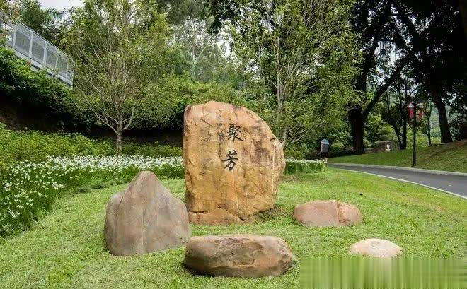 广州一园中园走红，有广州版“黄鹤楼”，还藏着一个“大草原”！