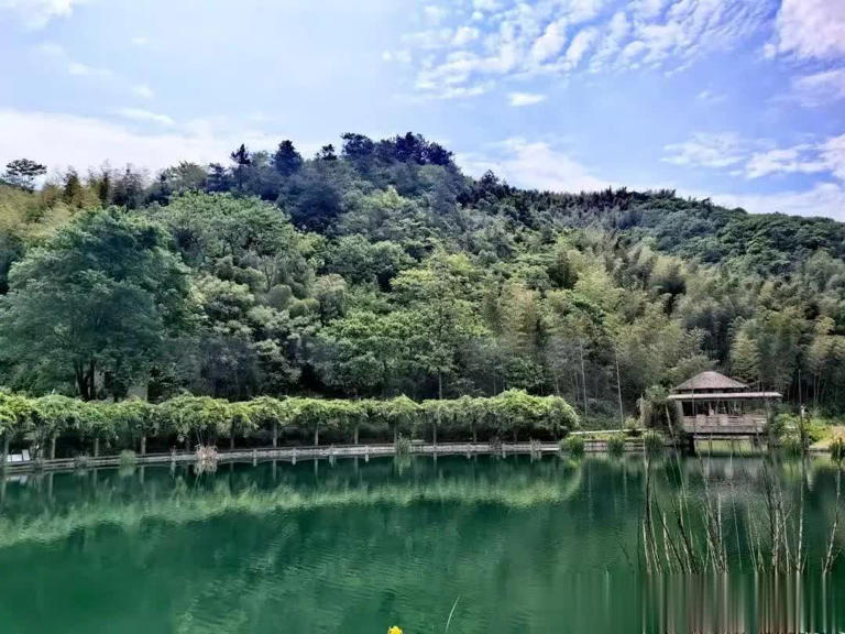 高铁23分钟直达！山水不输苏杭，江南最宜居的小城，冷门0攻略