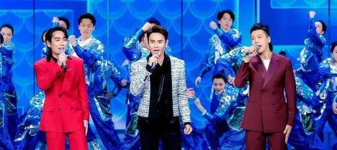 2025央视春晚第一次大联排，看到这一群群嘉宾，突然不期待了！