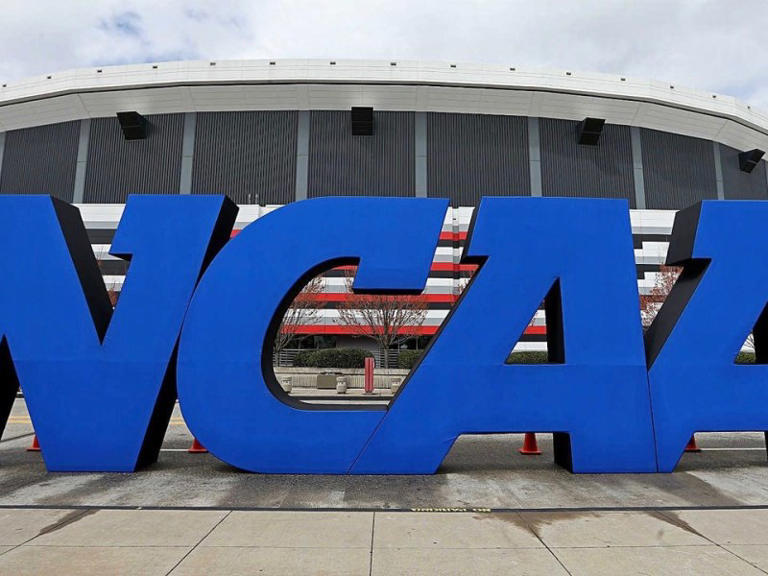 Racine’s 2nd NFL draft prospect DeMarion Cobb aims for the 2025 draft