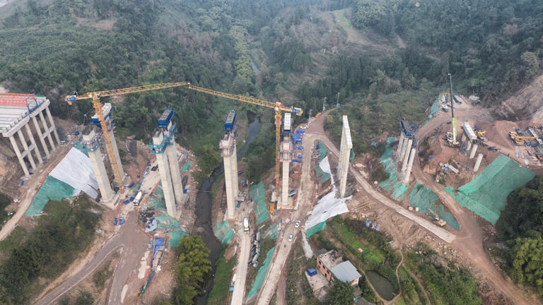  单幅贯通在即！这条道路建设全面开启“加速度” 
