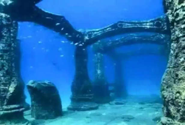 Submerged Dwarka city found off Gujarat coast, circa 1500 BCE.