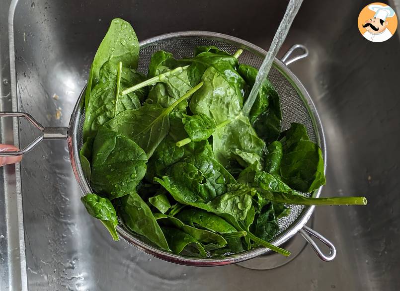 Spinat-omelett, der einfache und schmackhafte vegetarische zweite gang