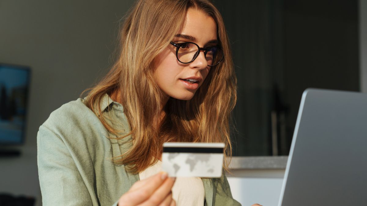 14-underrated-hacks-people-use-to-cut-down-expenses-at-home