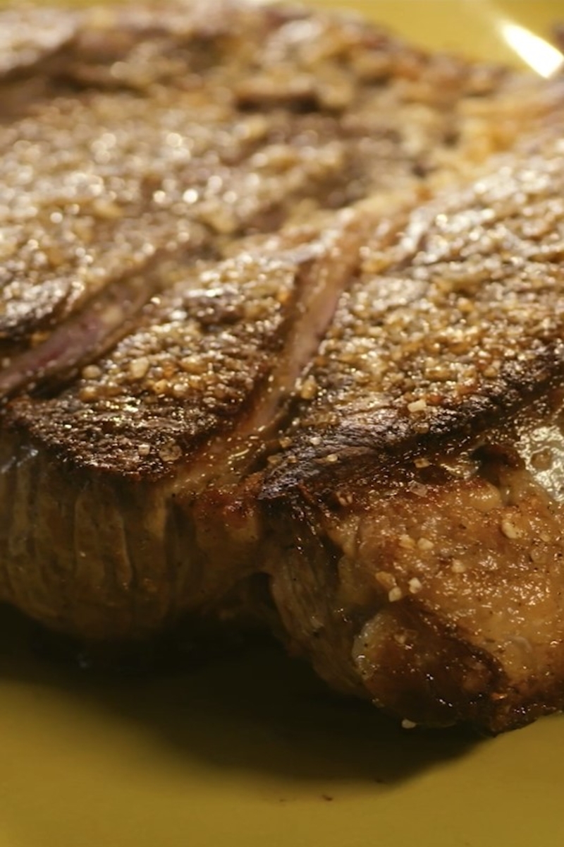 Rinderschulter Brasato al Barolo, zart und schmackhaft