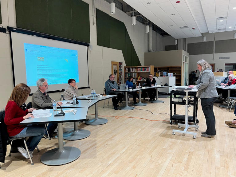 Raymond School Board approves 51 open enrollment seats for 20252026