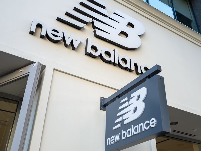 Der coolste Schuhtrend 2025? Der „Fischnetz“-Sneaker von New Balance!