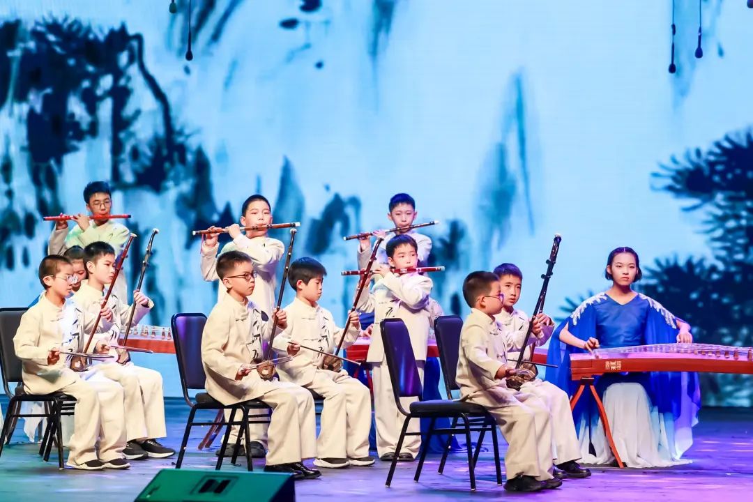 ���Ļ�ۣ�����ϣ������ ��������������ȫ�������Ųżƻ� 2025 �´����ֻ��� 2024�Ųżƻ��㱨�ݳ��� Բ����Ļ